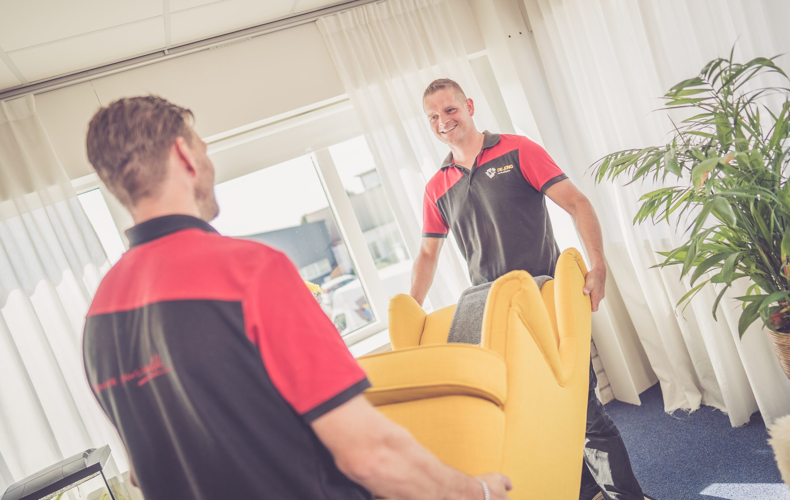 Verhuizen binnen Nederland met De Jong Verhuizingen