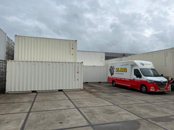 Opslag container huren Friesland